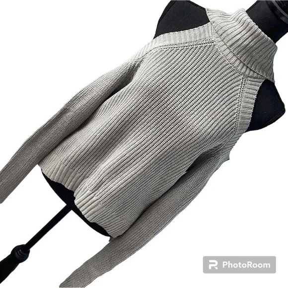 Cute turtle neck sweater - Picture 1 of 6